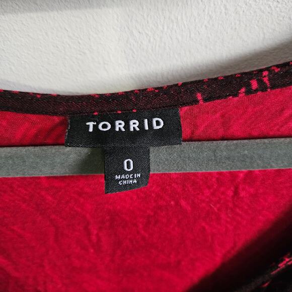 Torrid Women's 0 Wrap Front Midi Dress Black Red Abstract Line Print 3/4 Sleeve - Picture 5 of 6